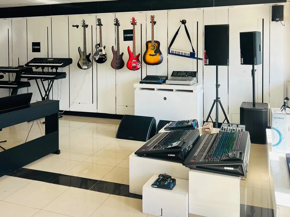 Distribution & Dealership